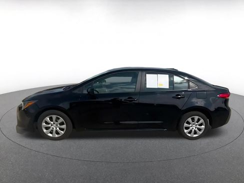 Used 2025 Toyota Corolla LE FWD image 8