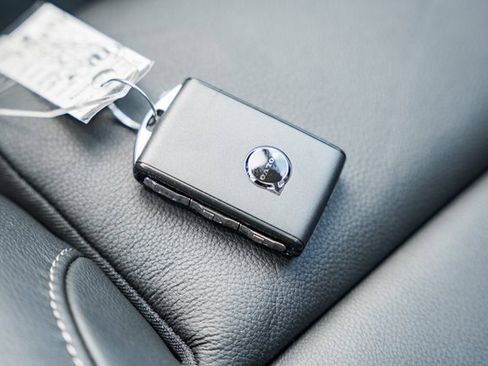 Certified 2025 Volvo XC40 B5 Ultra w/ Climate Package image 45