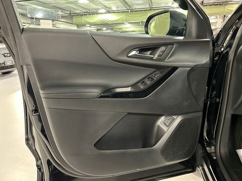 Used 2026 Chevrolet Equinox LT w/ Convenience Package II AWD/4WD image 8