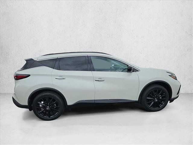 Used 2023 Nissan Murano SV w/ SV Midnight Edition Package FWD image 4