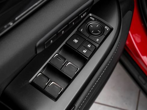 Used 2025 Lexus NX 250 FWD w/ Premium Package image 40