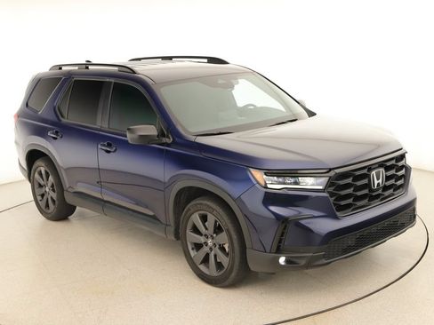 Used 2023 Honda Pilot Sport image 36