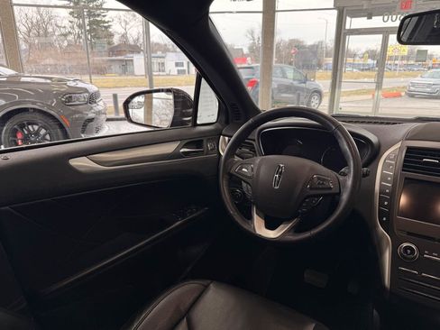 Used 2019 Lincoln MKC Premiere image 43