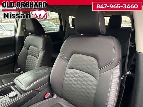 Used 2024 Nissan Pathfinder S AWD/4WD image 11