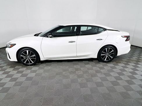 Used 2023 Nissan Maxima SV w/ Floor Mat Group FWD image 4