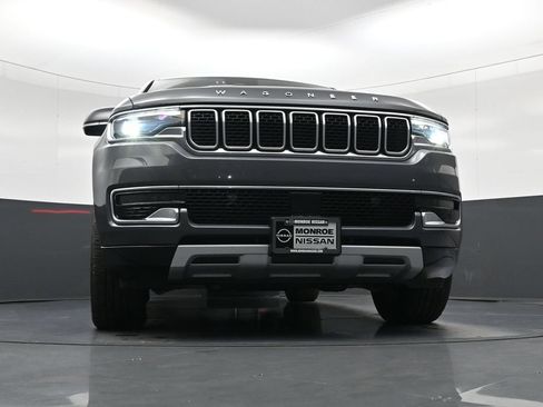 Used 2024 Jeep Wagoneer Series II w/ Flexible Seating Group AWD/4WD image 19