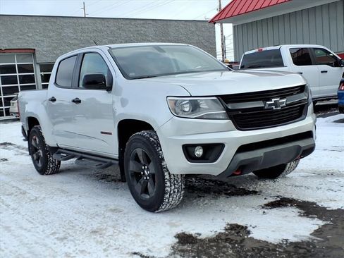 Used 2018 Chevrolet Colorado LT w/ Redline Special Edition AWD/4WD image 7