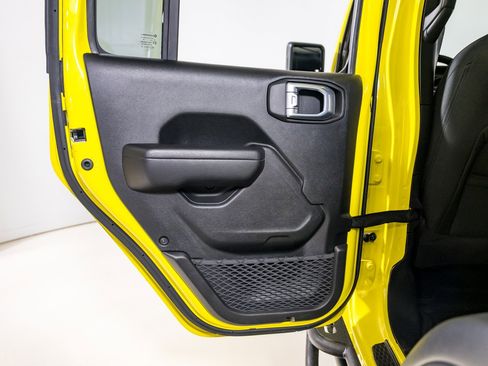 Used 2022 Jeep Wrangler Unlimited Sport image 24