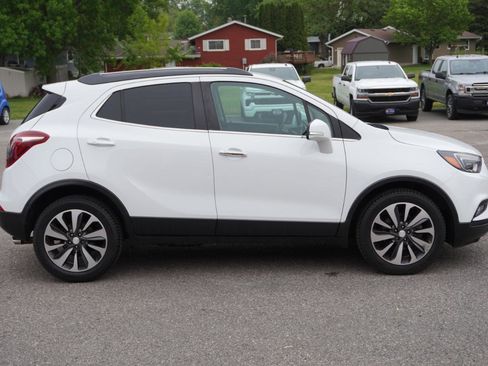 Used 2017 Buick Encore Essence FWD image 6