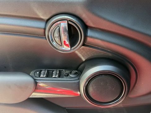 Used 2018 MINI Cooper 4-Door Hardtop FWD image 28