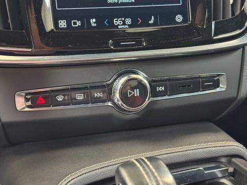 Used 2022 Volvo S90 B6 R-Design w/ Advanced Package image 38