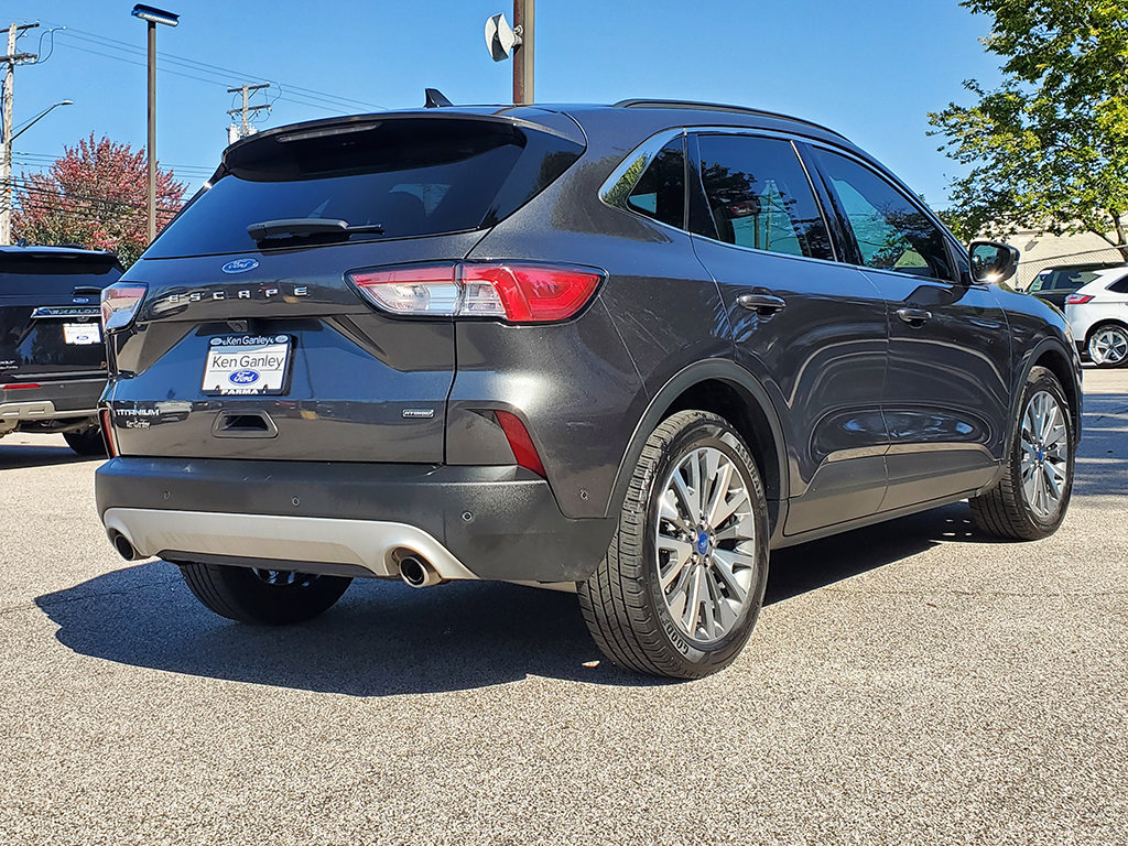 Used 2020 Ford Escape Titanium w/ Titanium Premium Package 2.0 FWD image 5