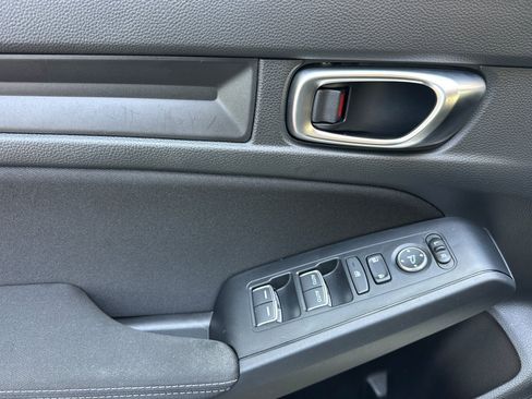 Used 2023 Honda Civic Sport image 10