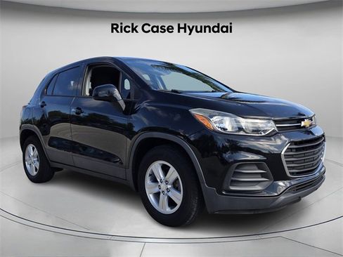Used 2019 Chevrolet Trax LS image 9