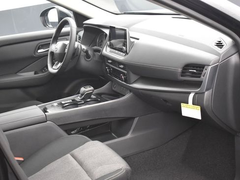 New 2026 Nissan Rogue SV image 6