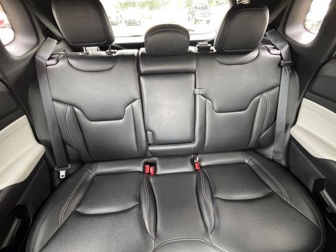 Used 2025 Jeep Compass Limited AWD/4WD image 38