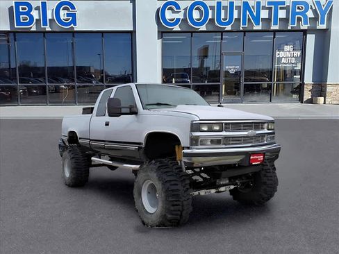 Used 1997 Chevrolet Silverado 1500 4x4 Extended Cab w/ Preferred Equipment Group 2 image 5