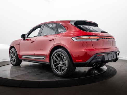 Certified 2026 Porsche Macan Turbo AWD/4WD image 3