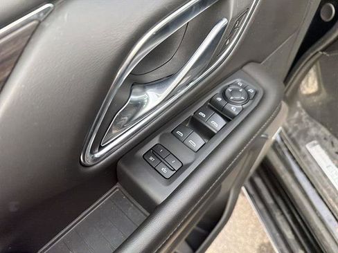 Used 2024 Chevrolet Tahoe LT w/ Luxury Package image 15