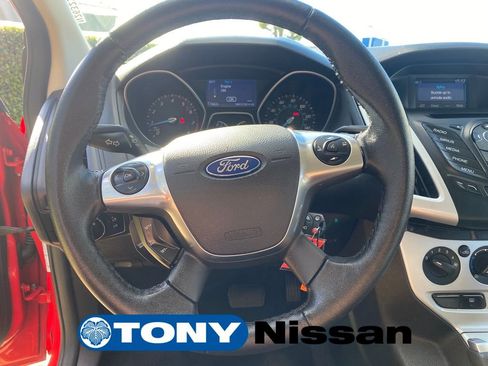 Used 2014 Ford Focus SE w/ Equipment Group 201A image 14