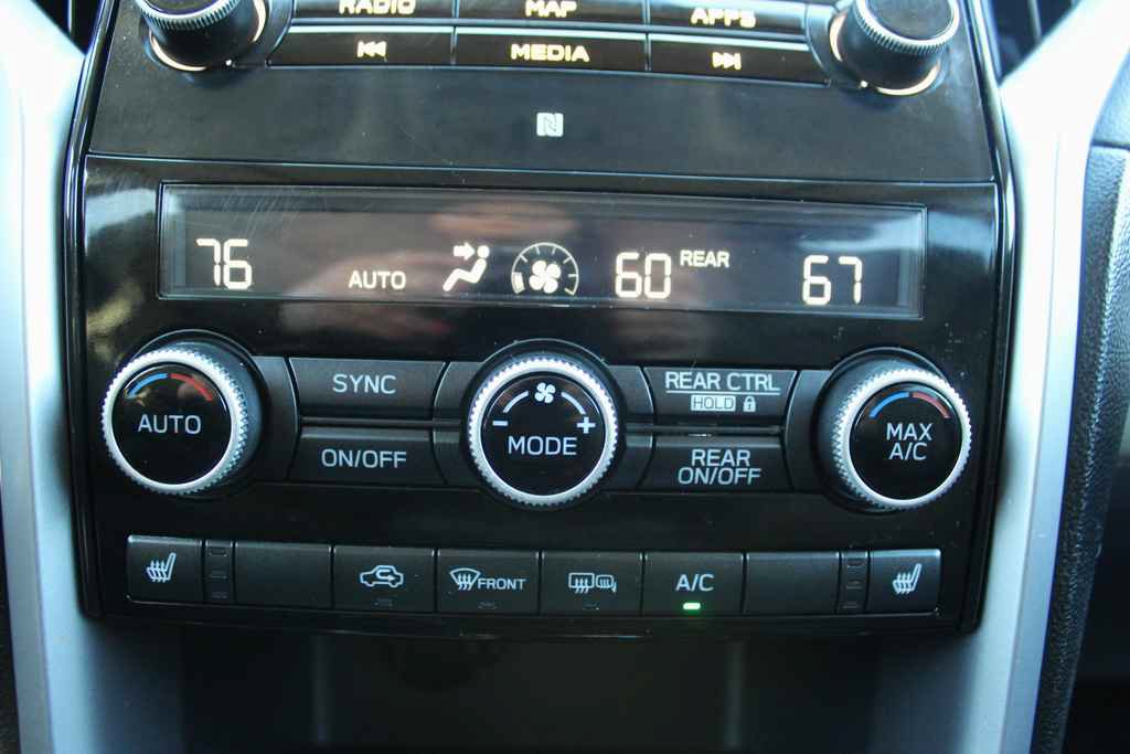 Used 2020 Subaru Ascent Limited w/ Technology Package AWD/4WD image 22
