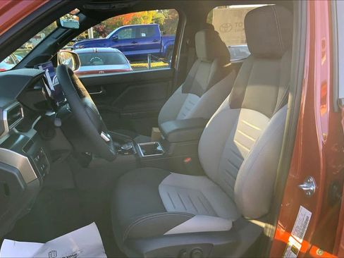New 2025 Toyota Tacoma TRD Off-Road image 9