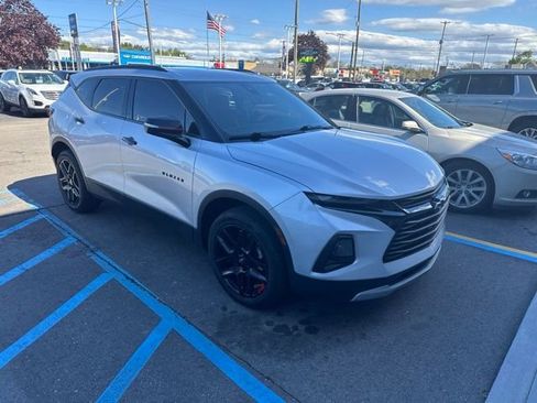 Used 2021 Chevrolet Blazer LT w/ Redline Edition FWD image 2