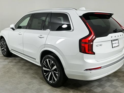 Used 2026 Volvo XC90 B5 Core AWD/4WD image 3