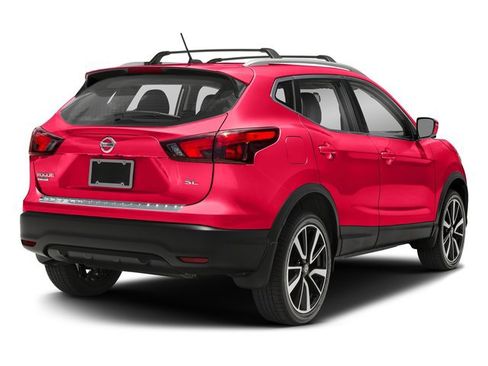Used 2018 Nissan Rogue Sport SL FWD image 2