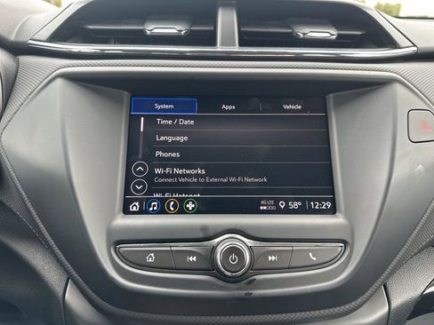 Used 2021 Chevrolet TrailBlazer LS image 34