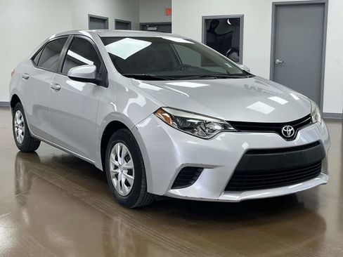 Used 2015 Toyota Corolla L image 3