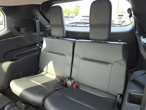 Used 2024 Mitsubishi Outlander SE image 8