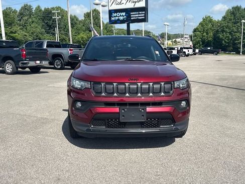 Used 2022 Jeep Compass Latitude AWD/4WD image 9