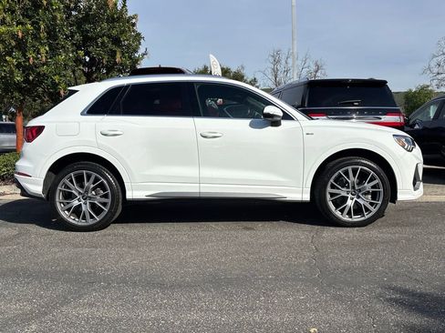 Used 2022 Audi Q3 2.0T Premium Plus image 2