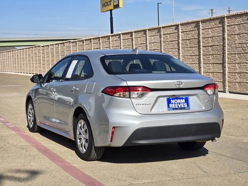 Used 2023 Toyota Corolla LE image 5