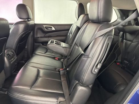 Used 2017 Nissan Pathfinder SL FWD image 29