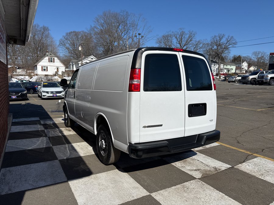 Used 2019 Chevrolet Express 2500 w/ Driver Convenience Package RWD image 4