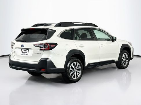 Used 2023 Subaru Outback Premium AWD/4WD image 15