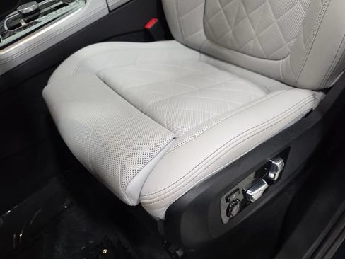 Used 2024 BMW X5 xDrive50e w/ M Sport Package AWD/4WD image 25