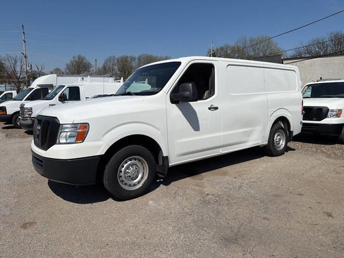 Used 2018 Nissan NV 1500 S image 3