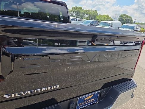 Used 2024 Chevrolet Silverado 1500 LT AWD/4WD image 28