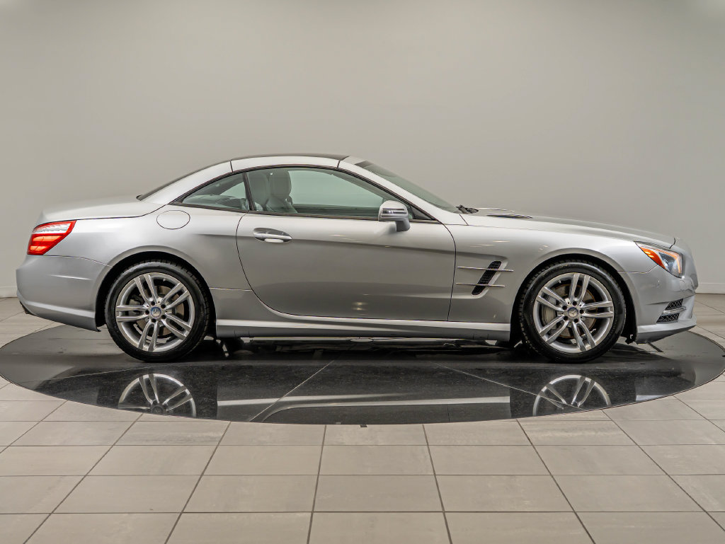 Used 2013 Mercedes-Benz SL 550 image 12