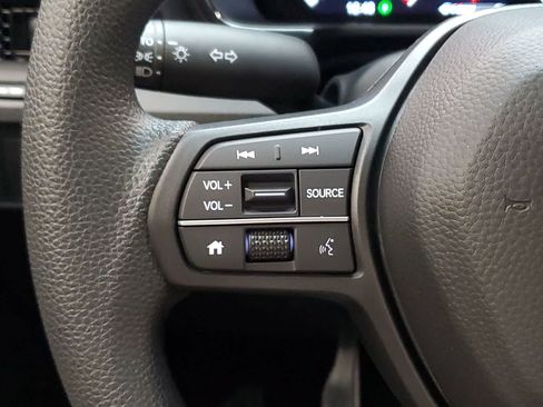 Used 2023 Honda CR-V LX image 10