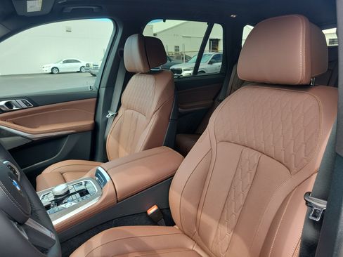 New 2026 BMW X5 xDrive40i w/ Executive Package AWD/4WD image 17