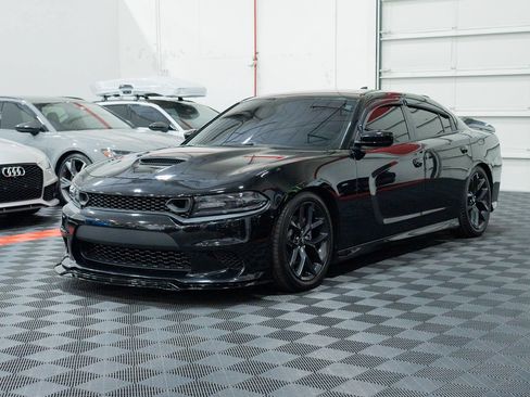 Used 2023 Dodge Charger R/T w/ Blacktop Package RWD image 3