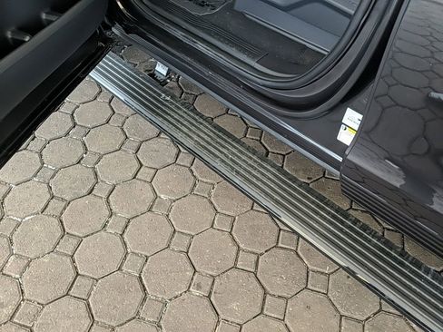 Used 2025 Ford Expedition Max Platinum image 14