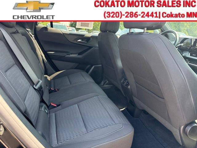 Used 2026 Chevrolet Equinox LT AWD/4WD image 12