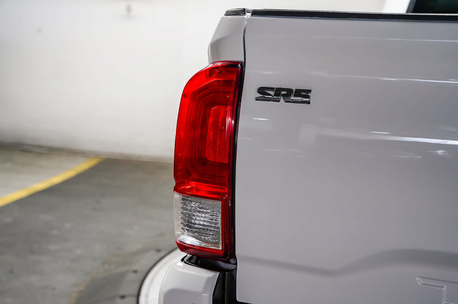 Certified 2016 Toyota Tacoma SR5 w/ SR5 Appearance Package (SN) RWD image 11