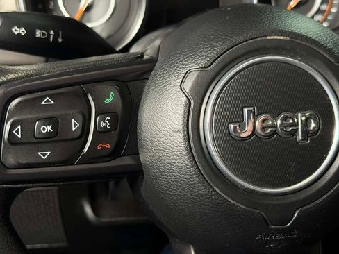 Used 2018 Jeep Wrangler Sport AWD/4WD image 24