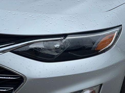 Used 2020 Chevrolet Malibu LT FWD image 29